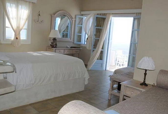 Fata Morgana Folegandros Town